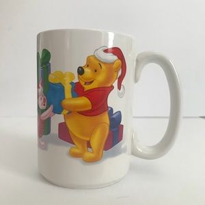 🎄🎄🎄Disney 2002 Christmas Winnie the Pooh and friends ceramic mug